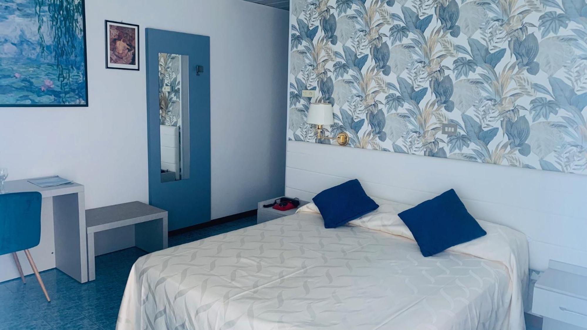 Hotel Majestic Габиче Маре Екстериор снимка